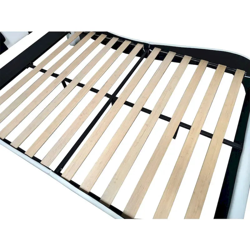 Lit plateforme rembourré en similicuir