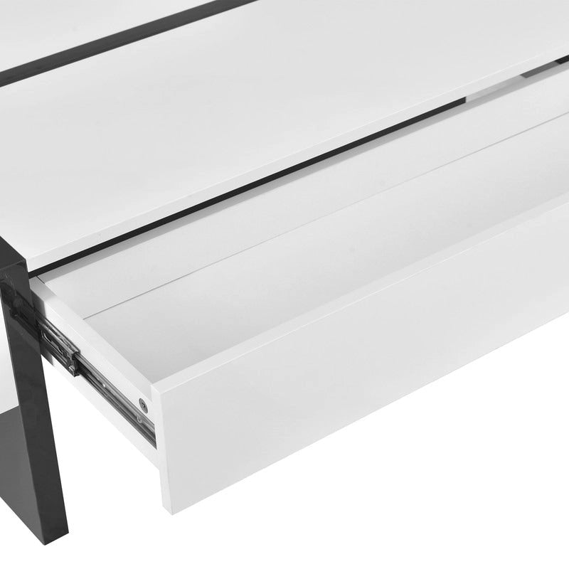 Table basse moderne à surface très brillante par